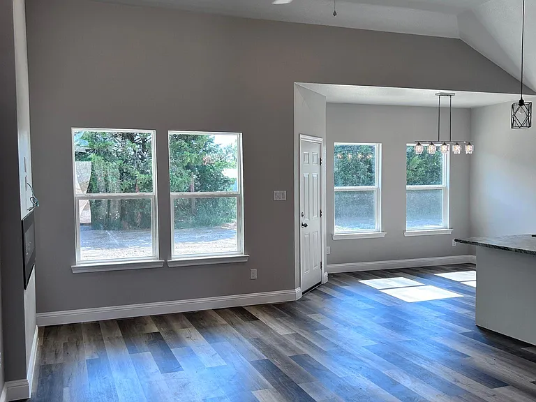238 Marianne Cir — Photo 6