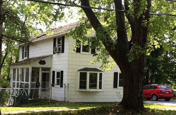 2nd image of 631 W Broad St