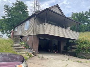 262 Twin Bridges Rd, Charleroi, PA 15022