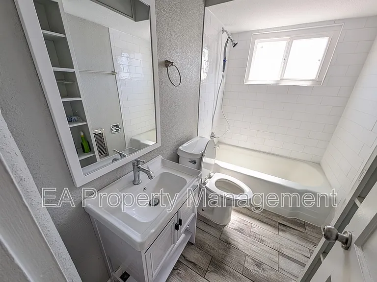 2913 Jefferson St NE — Photo 14