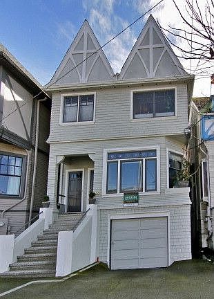 2nd image of 3923 California St #2