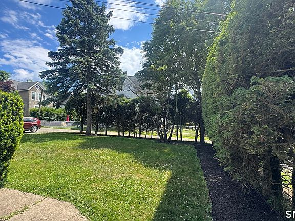 4th image of 104 Prospect Street