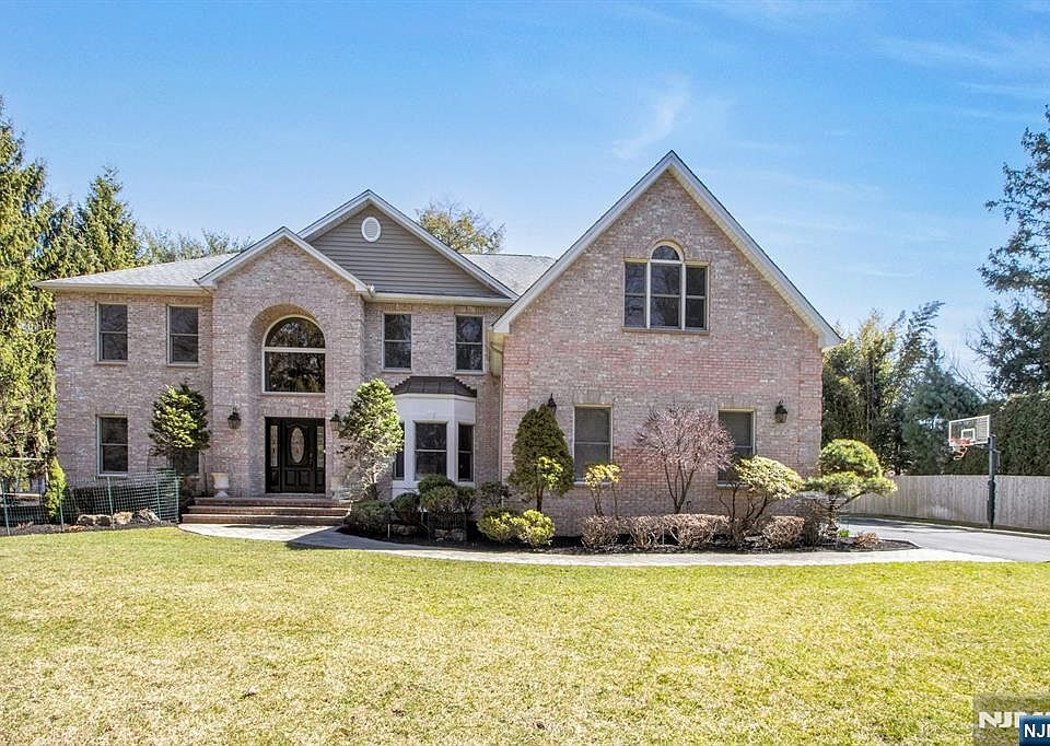 1st image of 48 Coopers Ln