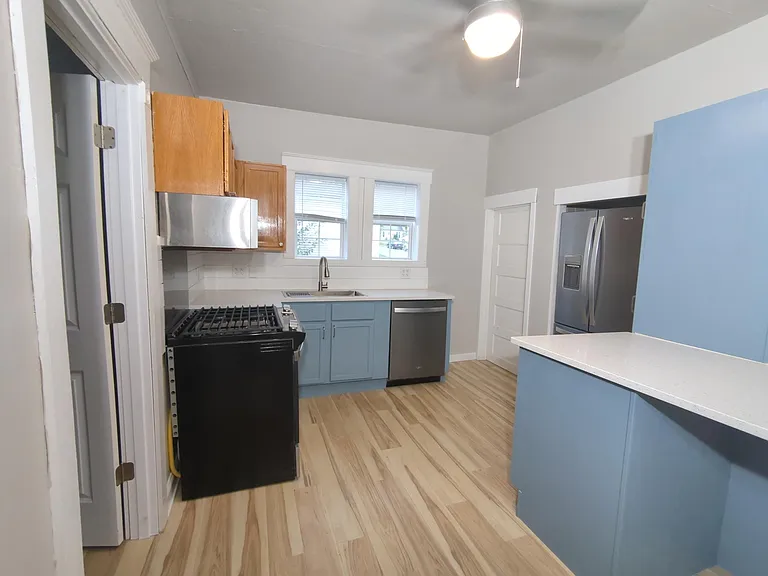 401 Brown St #1 — Photo 1