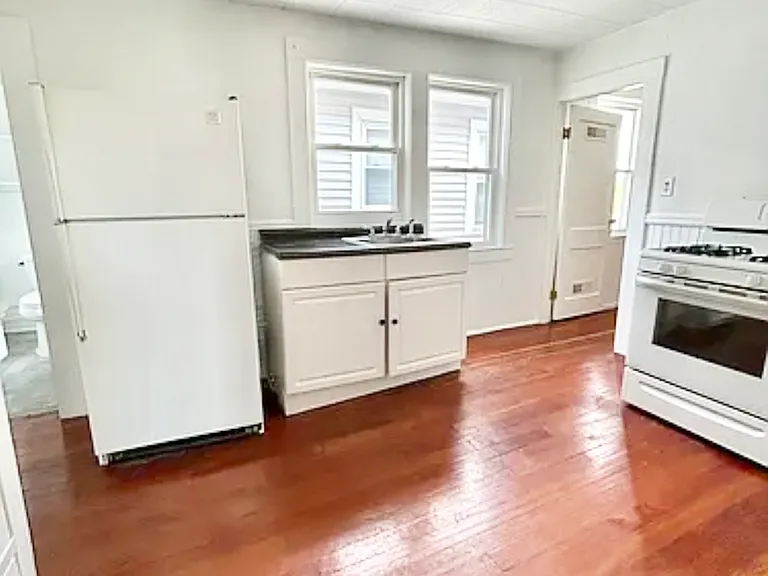93 W Pearl St #A-7 — Photo 1