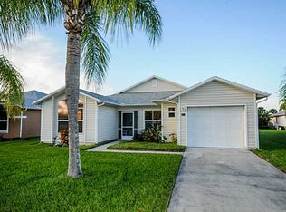 442 Paurotis Ln, Fort Pierce, FL 34982
