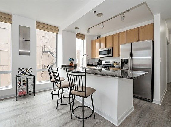 4th image of 1250 S Michigan Ave Unit 610