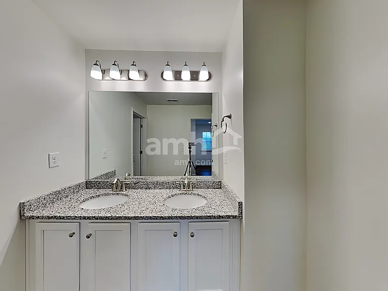222 Vista Way — Photo 16