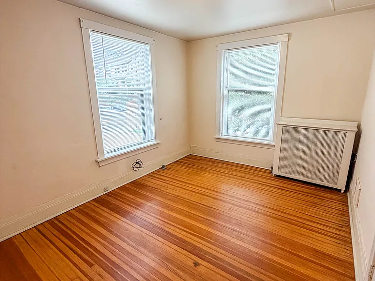 1302 N Williams St — Photo 22