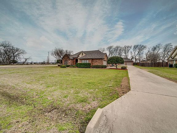 3rd image of 101 Ash Dr