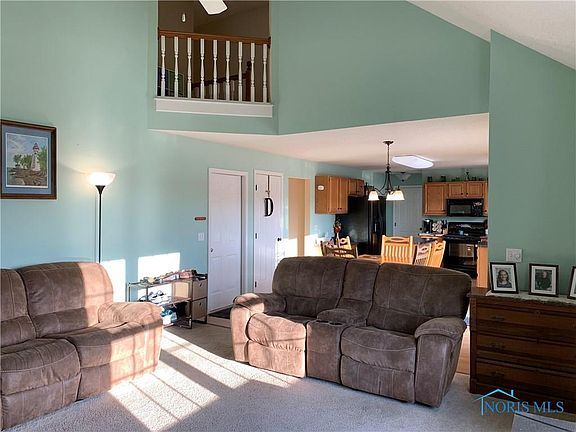4th image of 26392 Oak Meadow Dr E