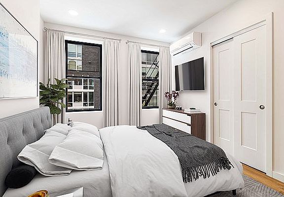 4th image of 428 E 14th St #2A