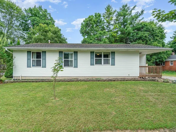 749 W Frank St, Caro, MI 48723