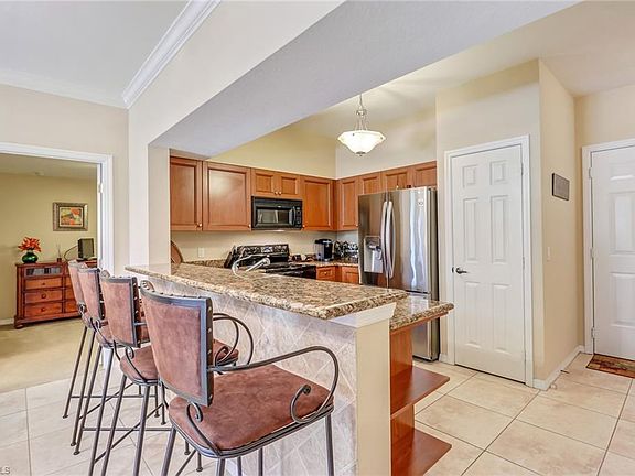 5th image of 10009 Villagio Gardens Ln Unit 105