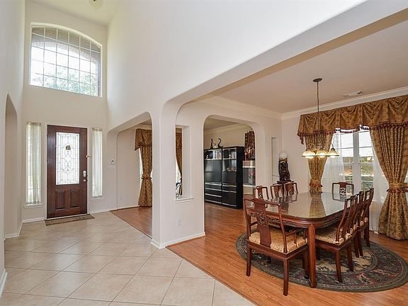 3rd image of 12706 Blanton Ln