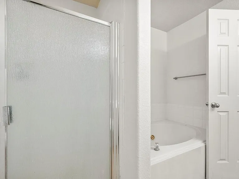 3211 Falcon Trail Dr — Photo 27
