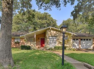 2400 Halbert St, Fort Worth, TX 76112