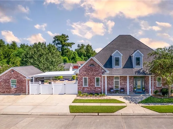 3201 Tracy St, Meraux, LA 70075