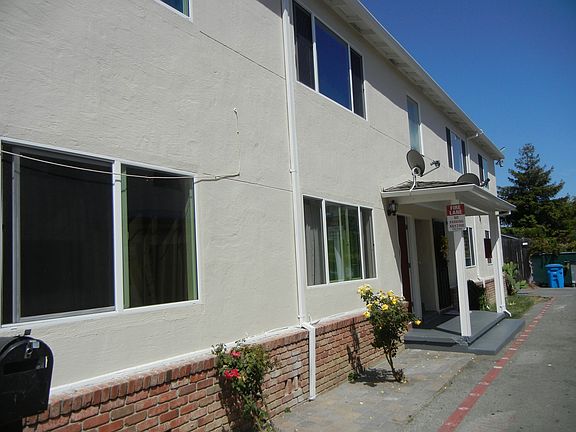 5th image of 684 Oakside Ave APT 1