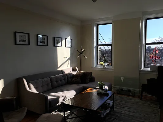 Rented by Lang Realty LLC | media 38