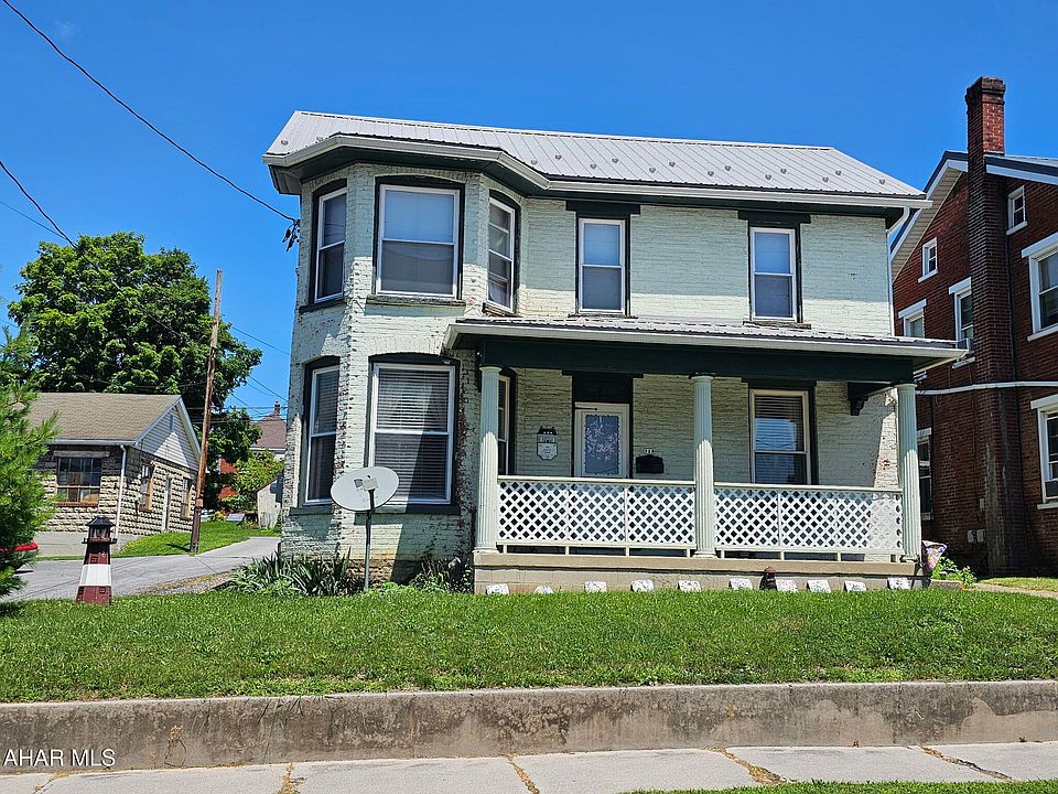 1st image of 319 E Main St