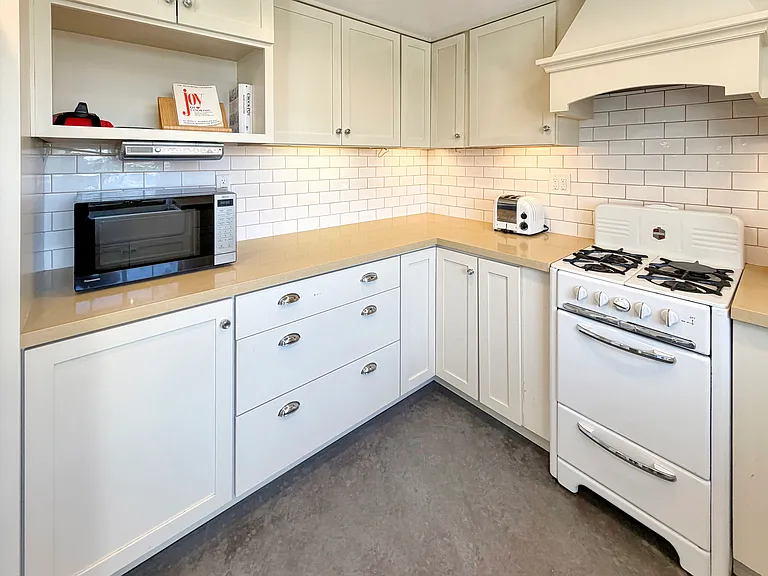 34 Arlington Ave #1 — Photo 16