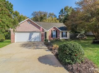 11122 Astoria Dr, Charlotte, NC 28262