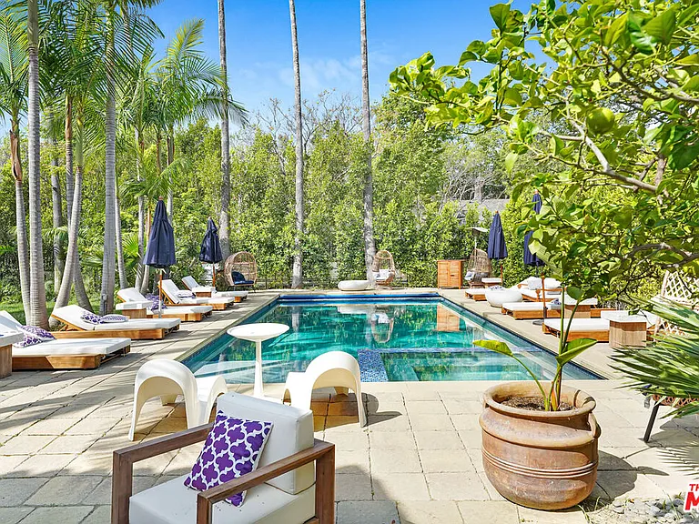 9451 Sunset Blvd — Photo 67