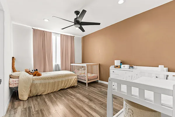 5409 Yarmouth Ave #3 — Photo 8
