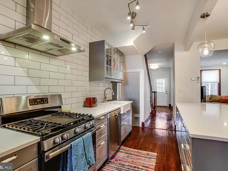 437 Ingraham St NW — Photo 8