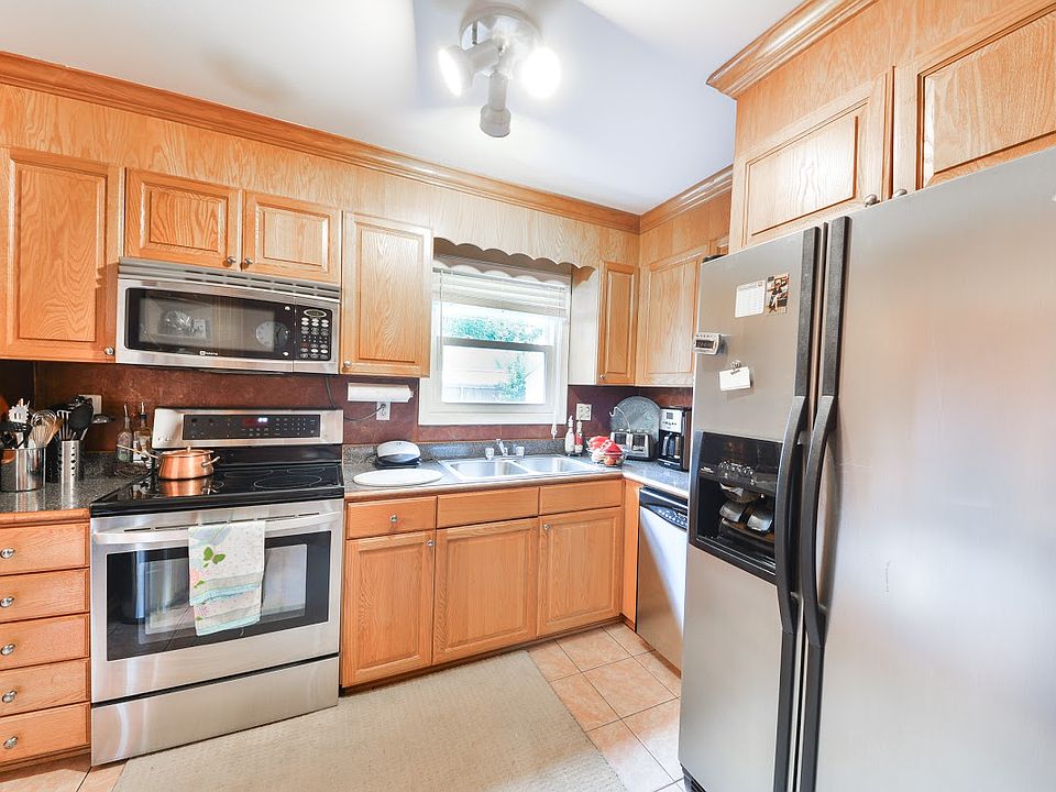 1st image of 4206 N Lakefront Dr