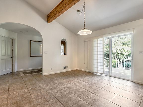 dining area overlooking the outdoor scenery
