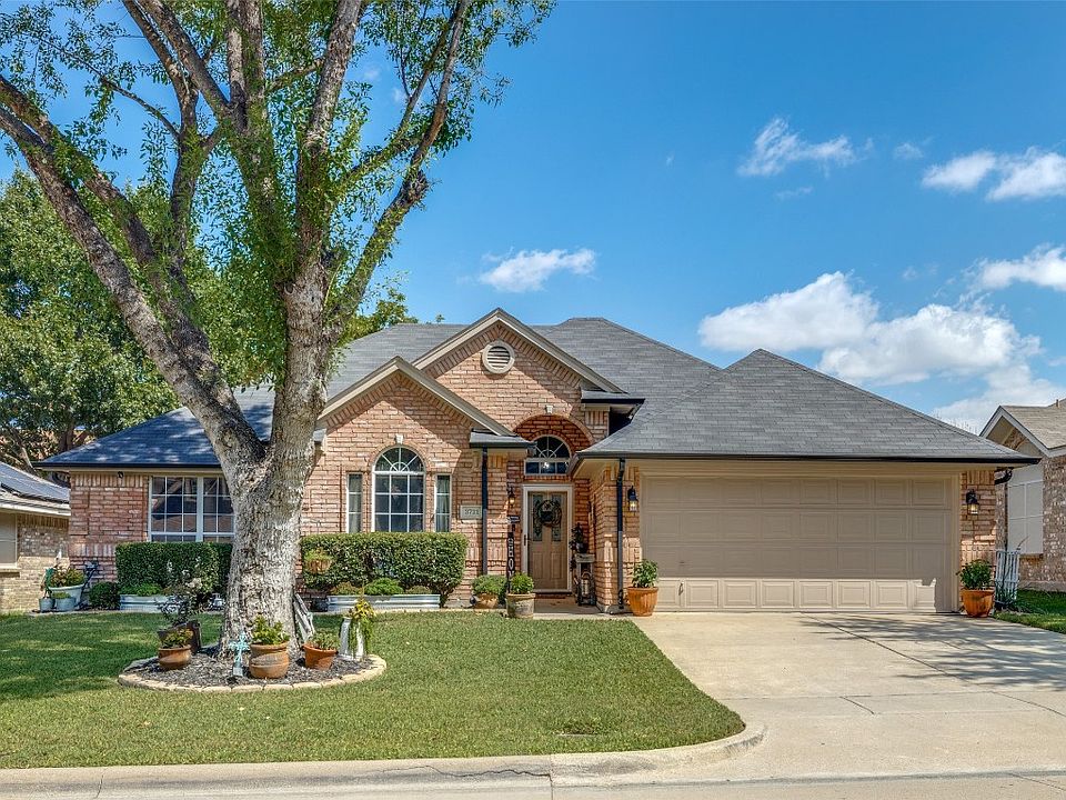 1st image of 3721 Staghorn Cir N