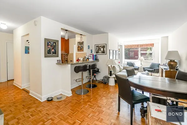 Rented by Bond New York | media 19