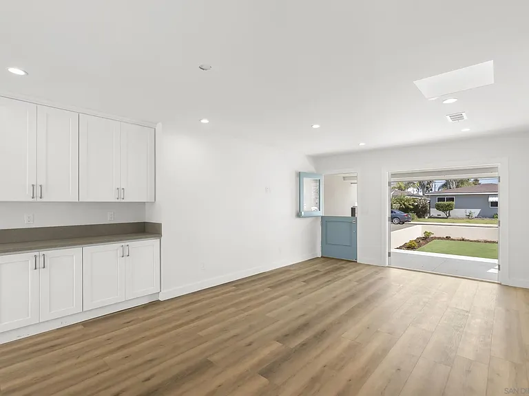 291 Ebony Ave — Photo 14