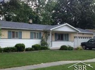 916 Caravelle Dr, Saginaw, MI