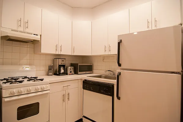 Rented by WAM Partners - William Moses Co. | media 86