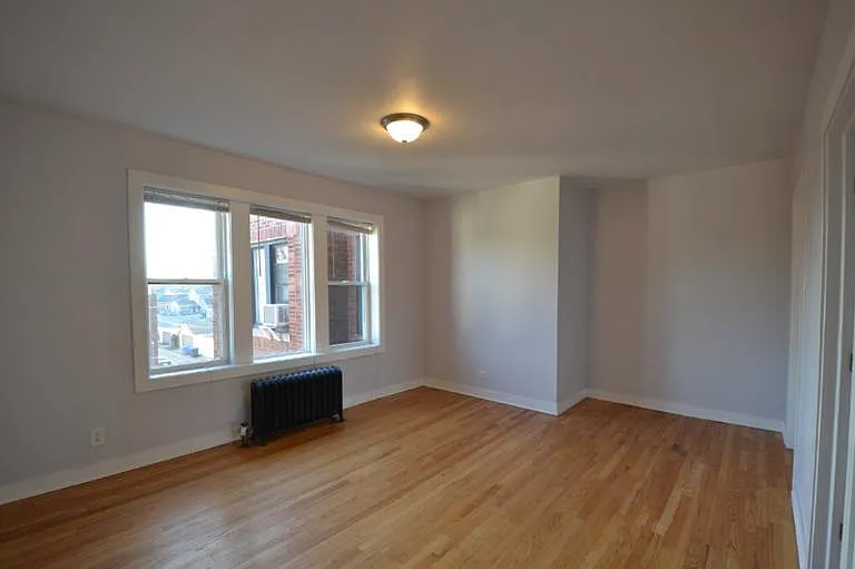 4606-08 N Kildare Ave #4608-1E — Photo 3