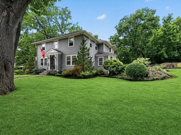 6 Bradford Rd, Hingham, MA 02043