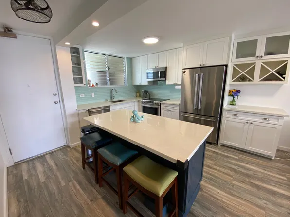 1717 Ala Wai Blvd, Honolulu, HI