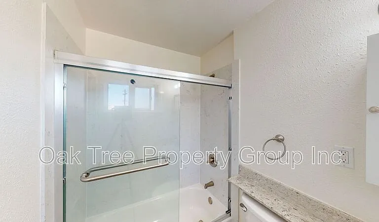 845 Macarthur Blvd #2 — Photo 14
