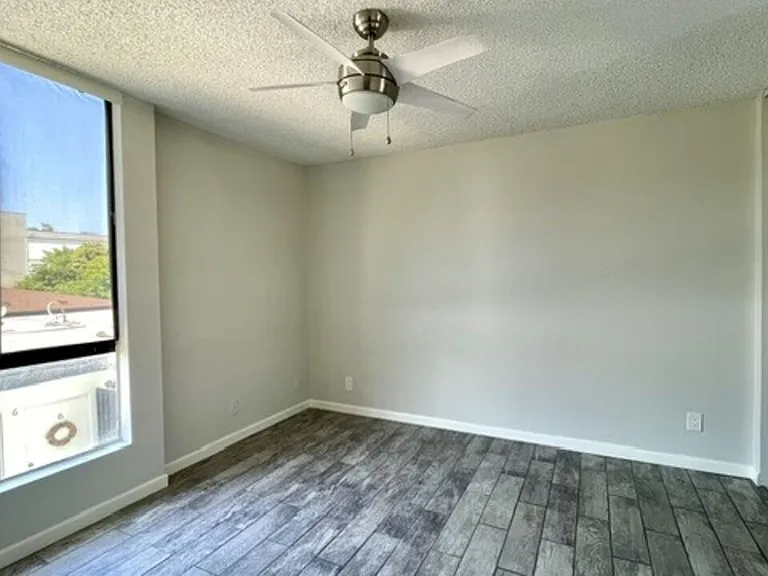 922 N Hudson Ave #10 — Photo 17