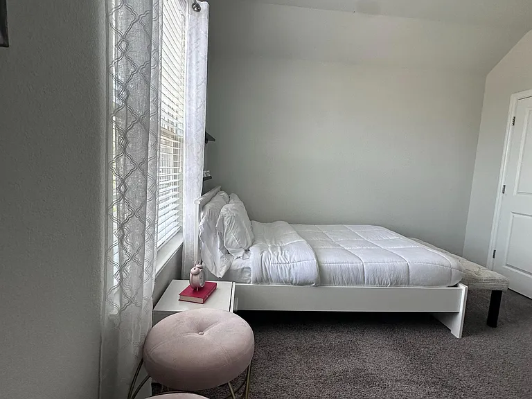 Summer Ln — Photo 1