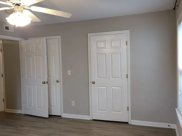 211 Ivy Glen Ct — Photo 12