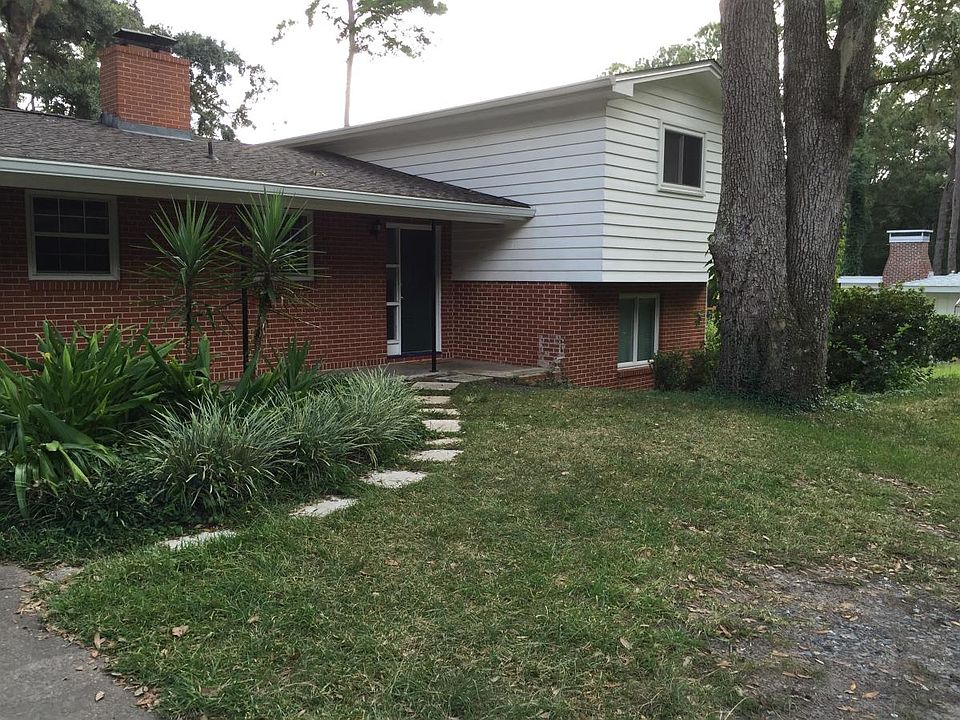 exterior front view 1