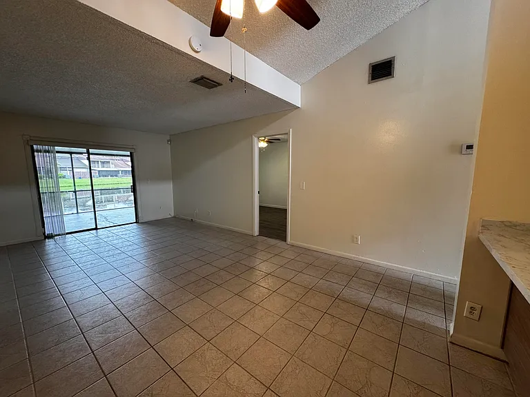 3831 SW 69th Ave — Photo 9