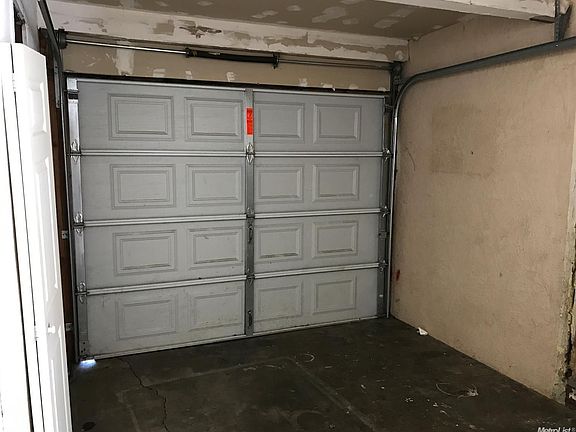 3rd image of 513 Poplar Ave
