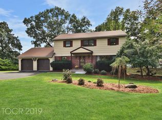 4 Glen Ct, Hawthorne, NJ 07506
