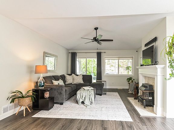 3rd image of 6001 Promontory Rd #192