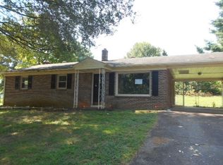 156 Silver Creek Ct, Danville, VA 24540